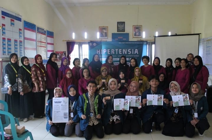 Bantu Atasi Hipertensi Desa Kudu! Mahasiswa KKN Undip Racik Ramuan Herbal Berbasis Simplisia